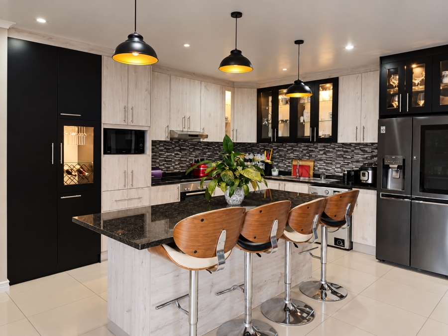 3 Bedroom Property for Sale in Marinda Park Western Cape